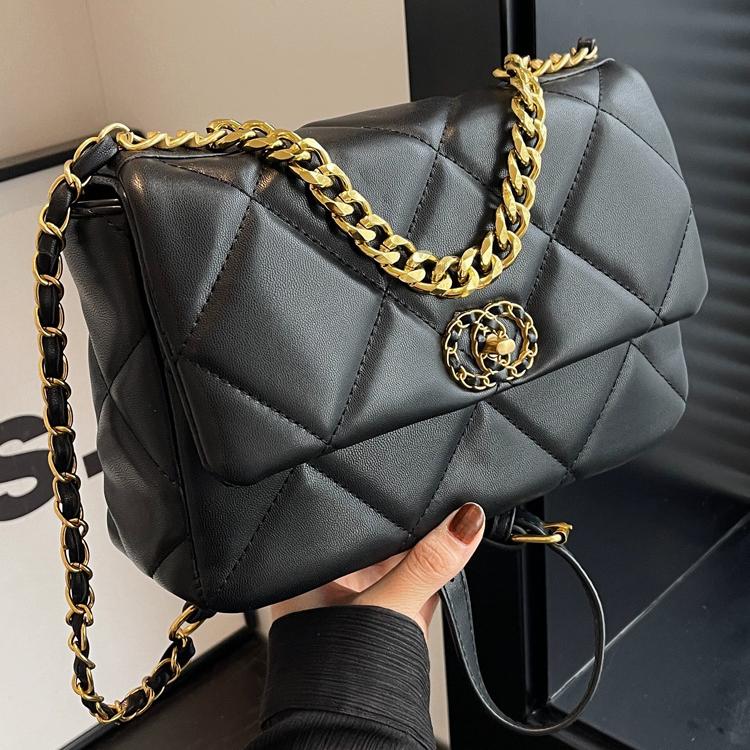 Women's large capacity chain shoulder messenger bag