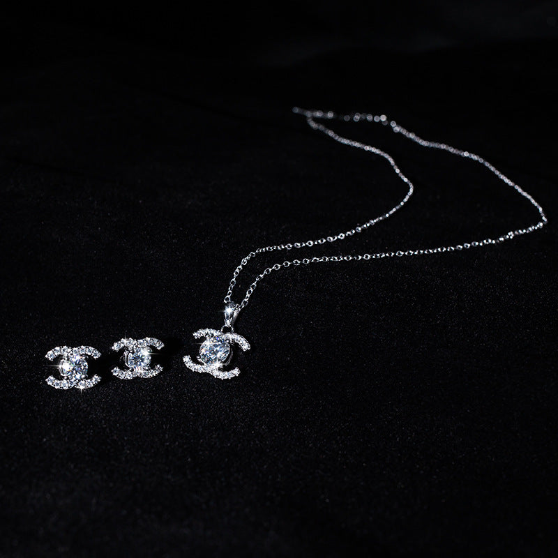 Chanle 1 carat diamond necklace