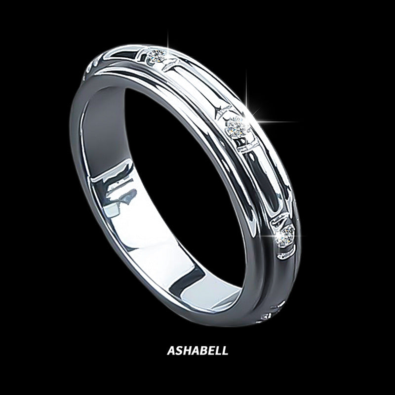 Diamond men's ring plated with 18K white gold, fashionable and atmospheric men's diamond ring