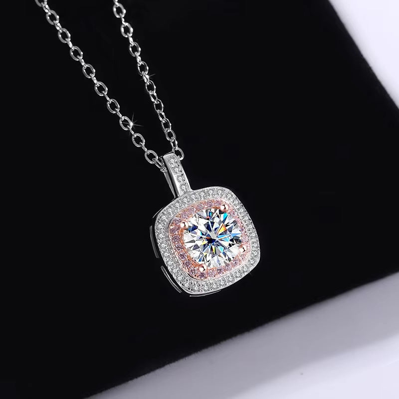 S925 sterling silver square necklace for women with micro-inlaid diamond pendant clavicle chain